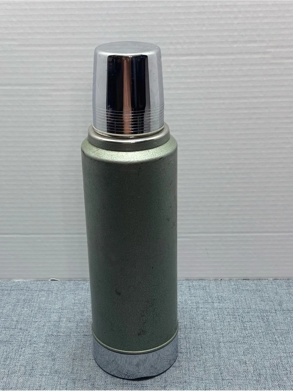 Stanley Green Stainless Steel Vacuum Flask Thermos - Picture 2 of 7
